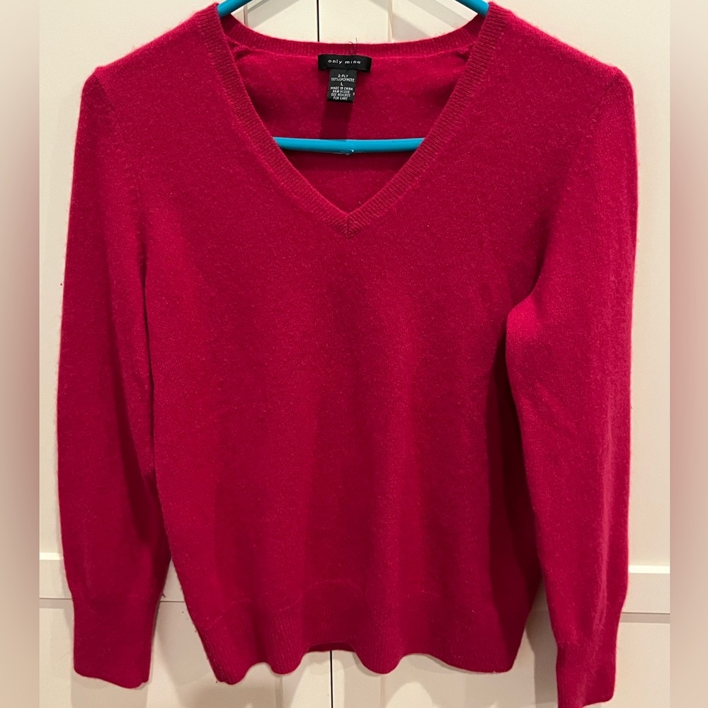 Women’s Pink Cashmere V-Neck Sweater